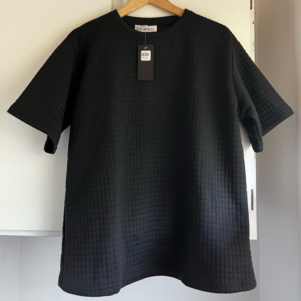 Kate Hewko One size black waffle tee